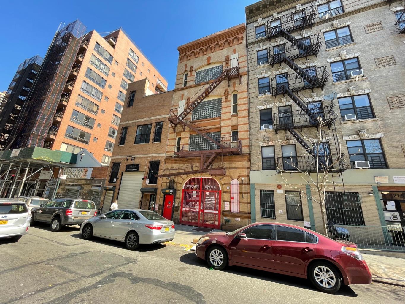213 E 121st St